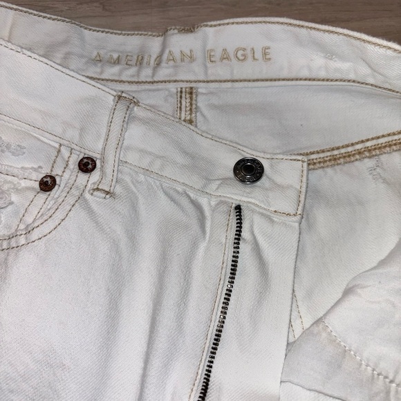 American Eagle 90’s boyfriend Distressed White Denim Shorts - Picture 5 of 7